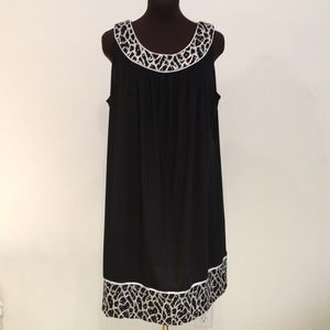 HP👗R&M Richards shift embellished black dress 16